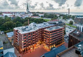 Metropol Spa Hotel has Balcony rooms