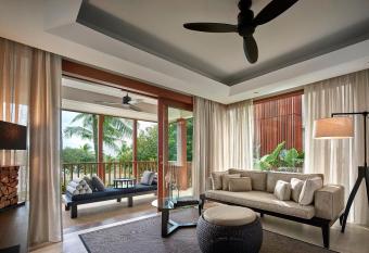 The Ritz-Carlton, Koh Samui has Balcony rooms