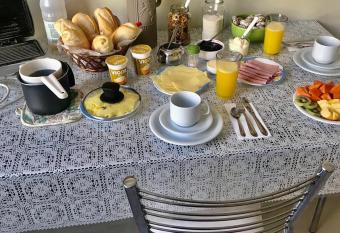 Su  tes e Quartos na Avenida Carlos Gomes allows 18 year olds to book a room