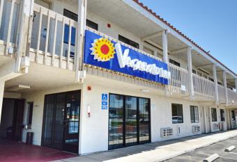 Vagabond Inn Buttonwillow North I-5 has Smoking rooms