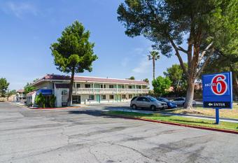 Motel 6 Barstow Ca allows 18 year olds to book a room