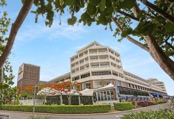 Shangri-La The Marina, Cairns has Balcony rooms