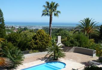 Agape Apartments has Balcony rooms