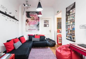 Lisboa Central Hostel allows 18 year olds to book a room