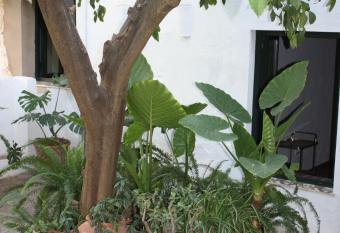 Las Jimenas has Balcony rooms