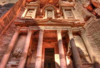 Happy Bedouin House Petra has Balcony rooms
