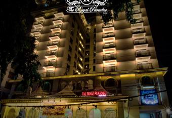 The Royal Paradise has Balcony rooms