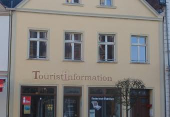 Pension & Ferienwohnung Zum Schmuckgiebel allows 18 year olds to book a room