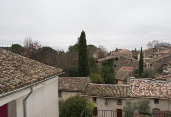 mas has Balcony rooms