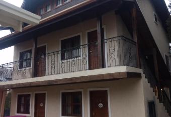 Residencial Correa Pereira has Balcony rooms