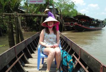 Quoc Phuong Riverside Homestay has Balcony rooms