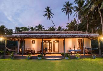 Peak House has Balcony rooms