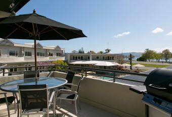 Anchorage Resort Taupo NZ has Balcony rooms