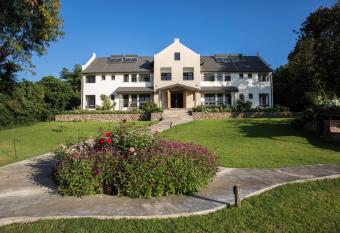 Arusha Villa Karamu Coffee Estate has Balcony rooms