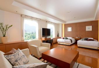 Sapporo Park Hotel has rooms with a private hot tub