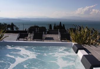 Hotel Berta has Balcony rooms