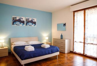 Etruria Airport has Balcony rooms