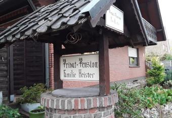 Pension Heister allows 18 year olds to book a room