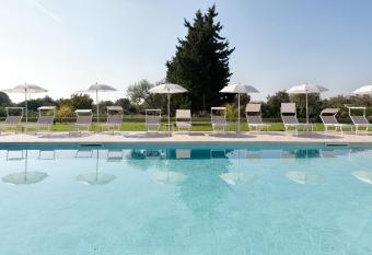 Olive Garden House has Balcony rooms