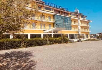 Best Western Hotel Class has Balcony rooms