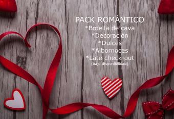 Hotel MIRAVALLE has rooms with a private hot tub