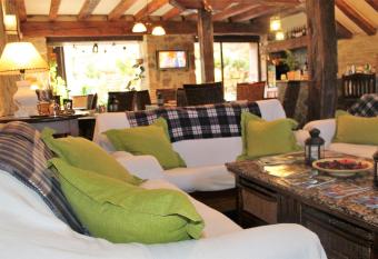 Hotel Rural el Arrabal Siguenza allows 18 year olds to book a room