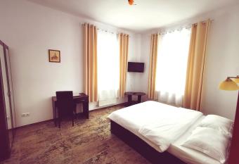 Hotel Paraul Rece allows 18 year olds to book a room