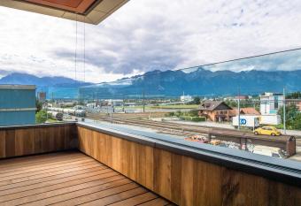 Sch    r Restaurant & Kultur has Balcony rooms