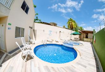 Hotel Isla Bonita allows 18 year olds to book a room