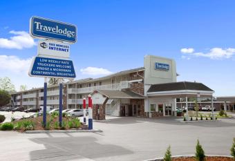 Travelodge by Wyndham Port of Tacoma WA has Smoking rooms