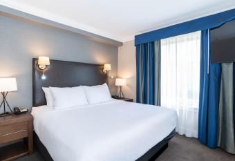 Sandman Signature Edmonton South Hotel has rooms with a private hot tub