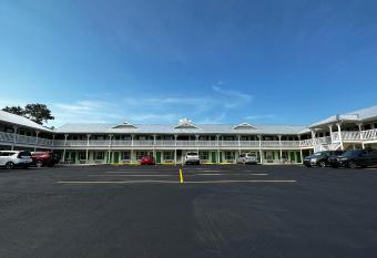 Key West Inn - Chatsworth has Smoking rooms