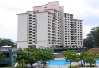 Lumut Valley Condominium has Balcony rooms