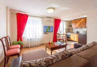 Central Dayflat Apartments allows 18 year olds to book a room