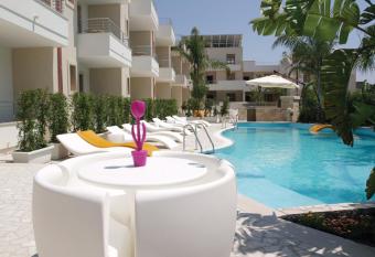 Santa Caterina Resort has Balcony rooms