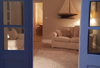 The Coach House Douglas has Balcony rooms