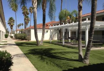 Motel 6 Hemet has Smoking/Balcony rooms