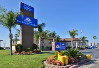 Americas Best Value Inn & Suites Madera allows 18 year olds to book a room