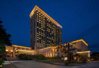 Radisson Blu Cebu allows 18 year olds to book a room