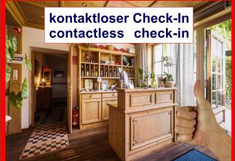 Wein & Landhaus Willi Opitz has Balcony rooms