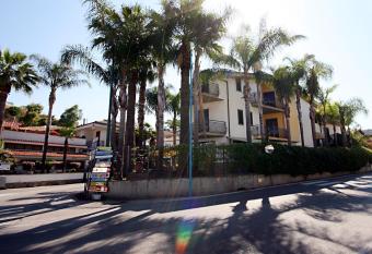 Hotel Il Ceppo has Balcony rooms
