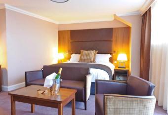 Rox Hotel Aberdeen by Compass Hospitality has Balcony rooms