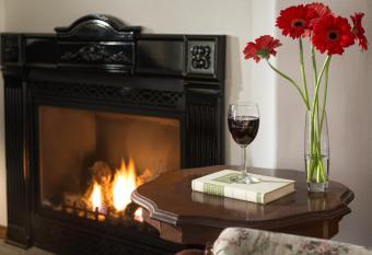 The Roosevelt Inn has Balcony rooms