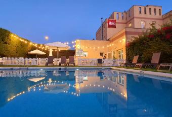 Ibis Jerez De La Frontera Cadiz allows 18 year olds to book a room