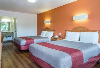 Motel 6 Concord Ca has Smoking rooms