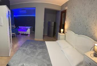 Scilla e Cariddi has rooms with a private hot tub