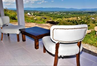 Departamento Pircas allows 18 year olds to book a room