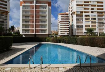 Chen 1 has Balcony rooms