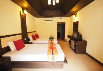 Lanta Paragon has Balcony rooms