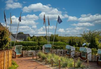Tom s Hus Heiligenhafen allows 18 year olds to book a room